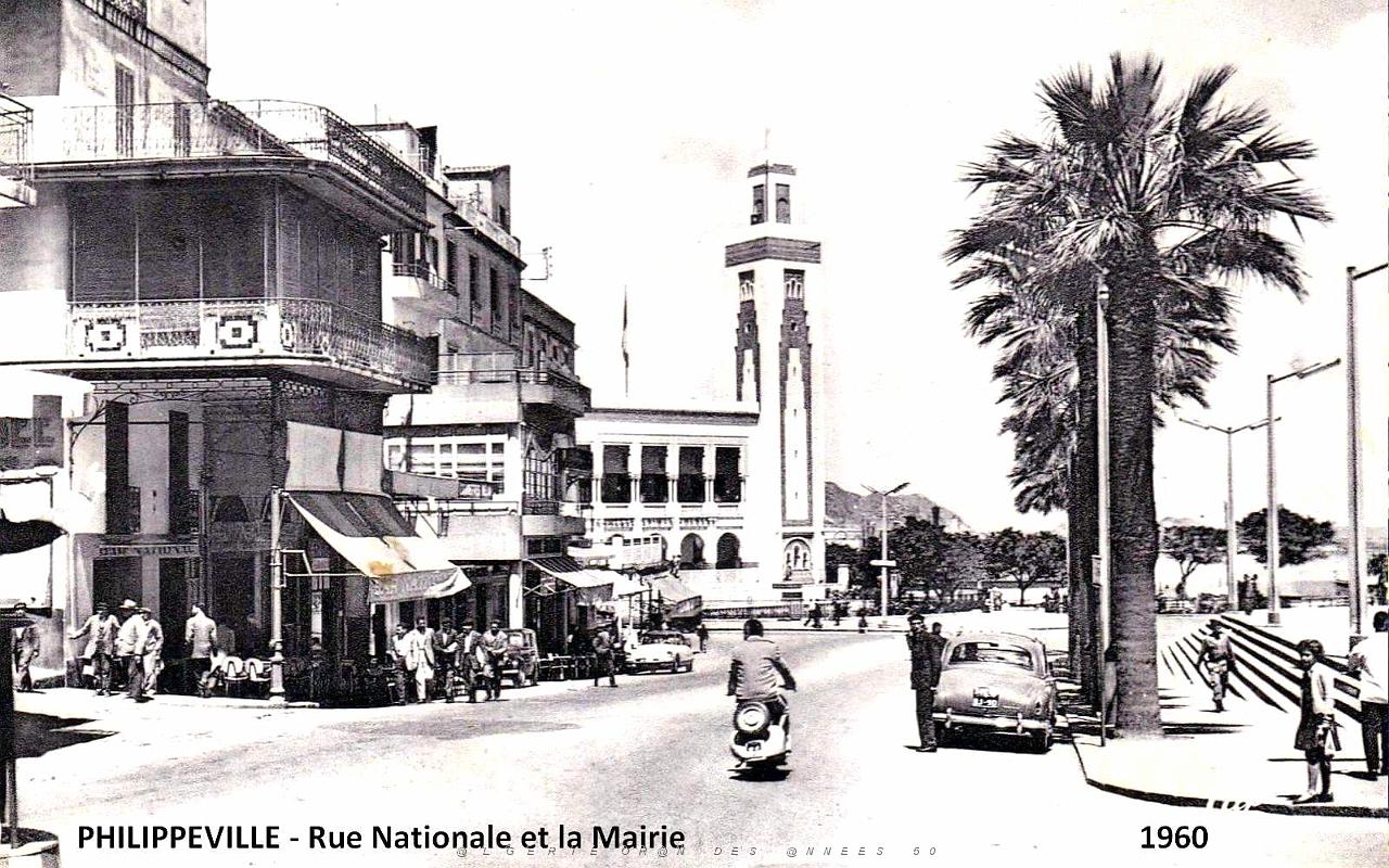 1075- Philippeville - Rue Nationale et Mairie  1960.jpg